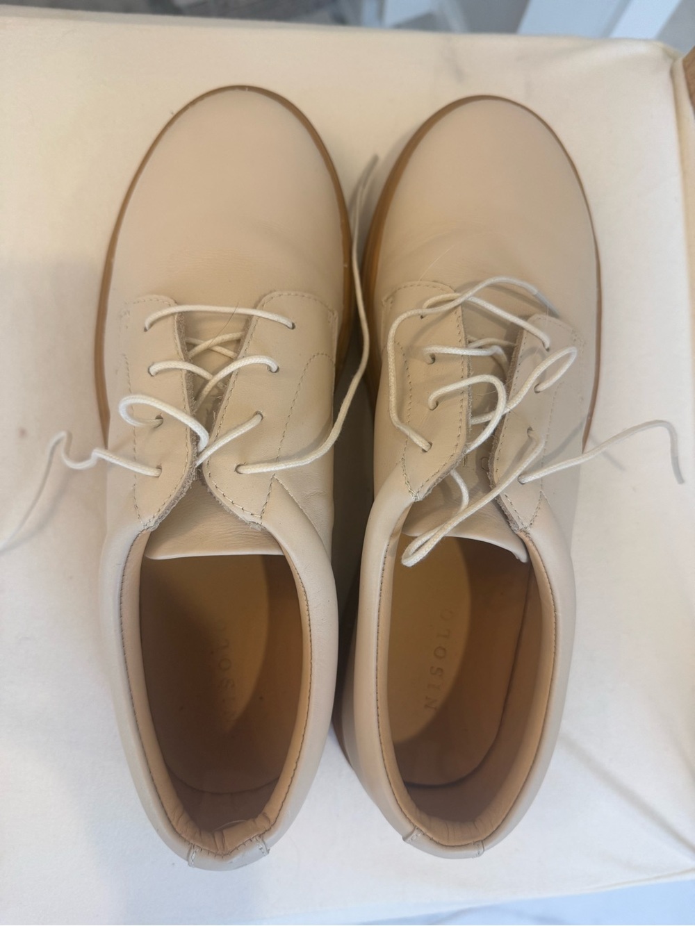 Nisolo Cream Leather Lace-Up Sneakers
